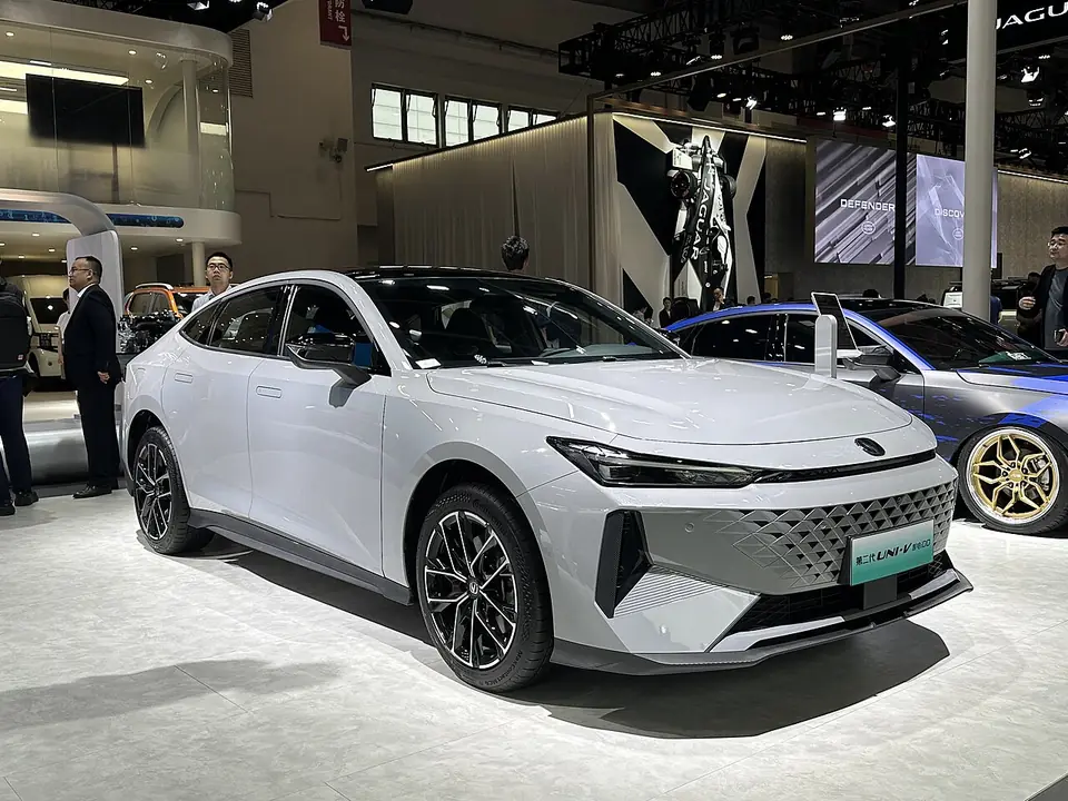 Changan UNI-V iDD · Private vehicle · Baku